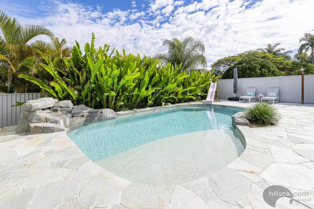 12 LERGESSNER ST, BIGGERA WATERS, QLD 4216