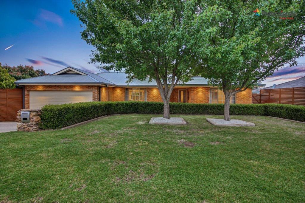 21 Roberts Way, Kooringal, NSW 2650