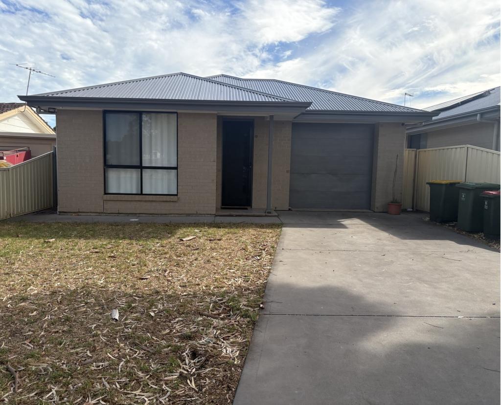 19 Acacia Rd, Morphett Vale, SA 5162