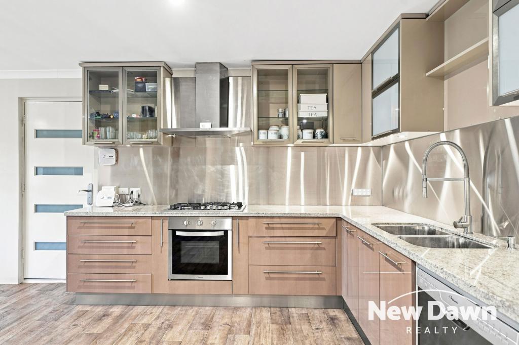 15 Beaufortia Cres, Ellenbrook, WA 6069