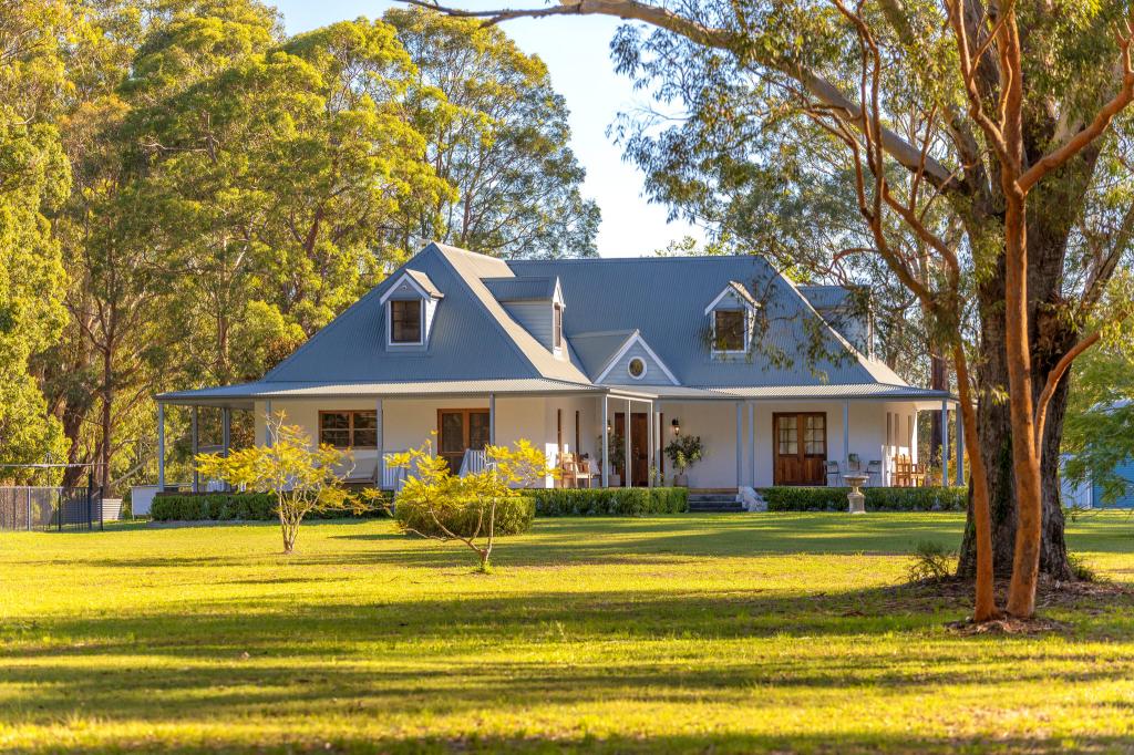 183 Beach Rd, Mitchells Island, NSW 2430