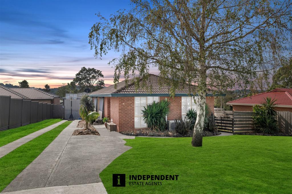13 Thwaites Rd, Pakenham, VIC 3810