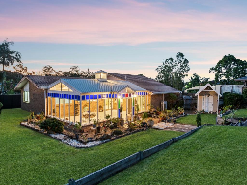 4 Kiena Pl, Helensvale, QLD 4212