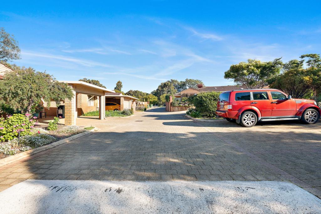 17/4 Page Rd, Kelmscott, WA 6111