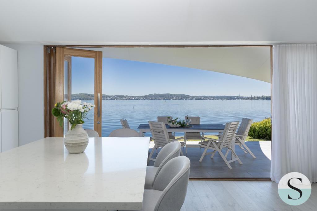 93 Marks Point Rd, Marks Point, NSW 2280