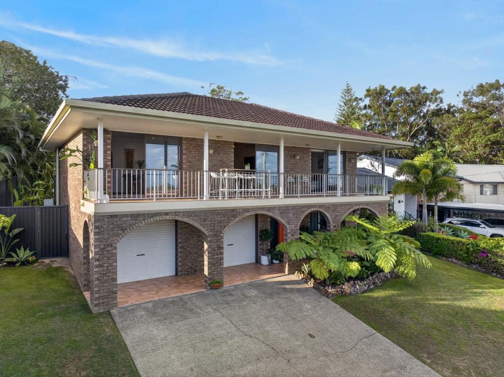 3 Mina Pl, Southport, QLD 4215