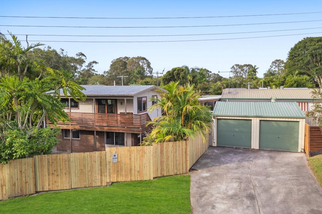 2 OAKLAND AVE, REDLAND BAY, QLD 4165