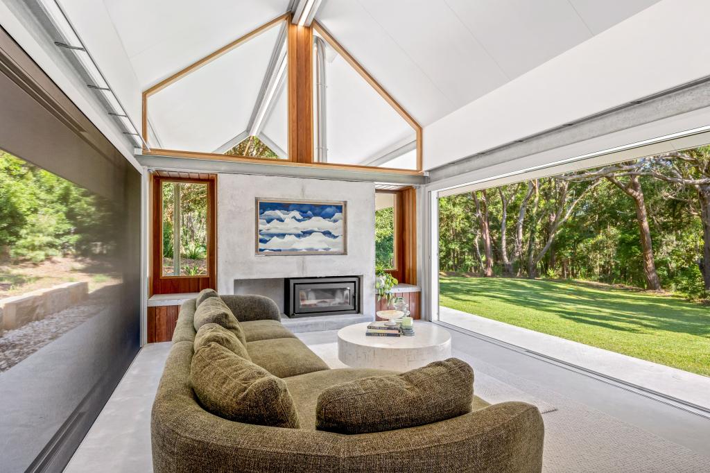 89a Wards Hill Rd, Killcare Heights, NSW 2257