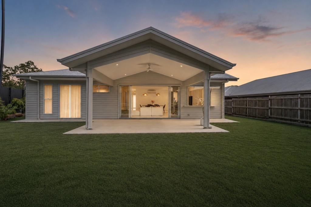 19 Springfield Cct, Cannonvale, QLD 4802