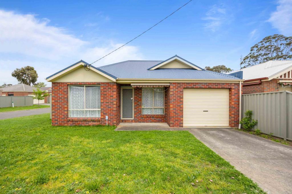 24 Howard St, Sebastopol, VIC 3356