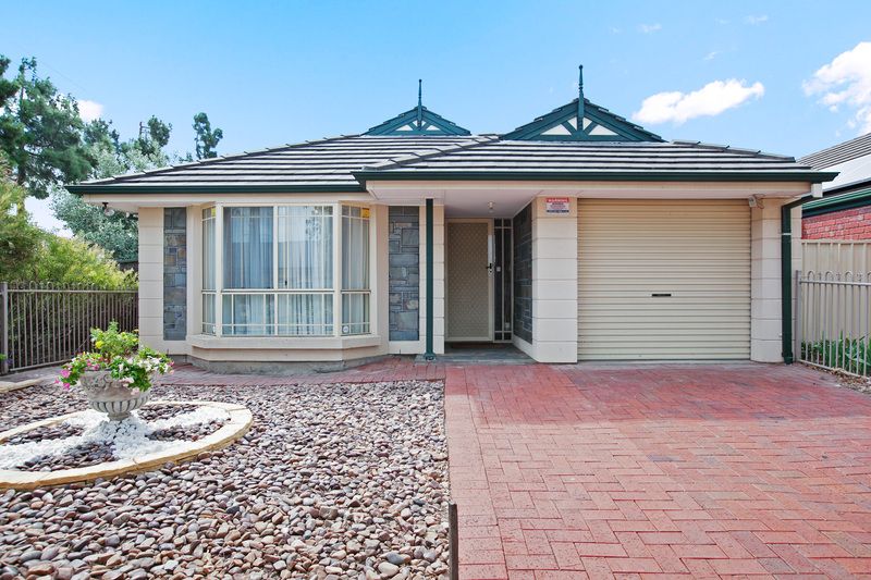 2 Lord Howe Ave, Oakden, SA 5086