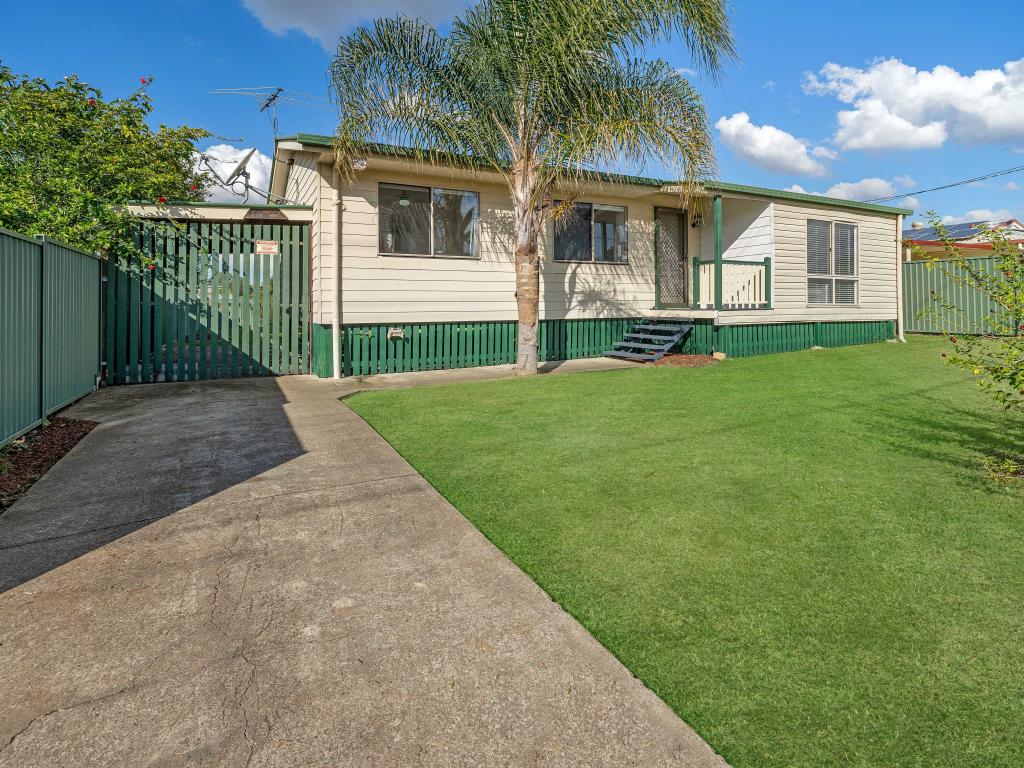 5 Diane Ct, North Booval, QLD 4304