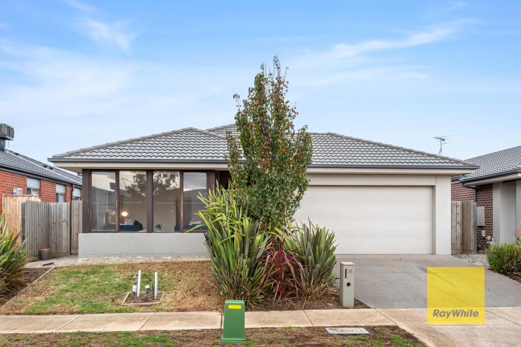 38 Shearwater Dr, Armstrong Creek, VIC 3217