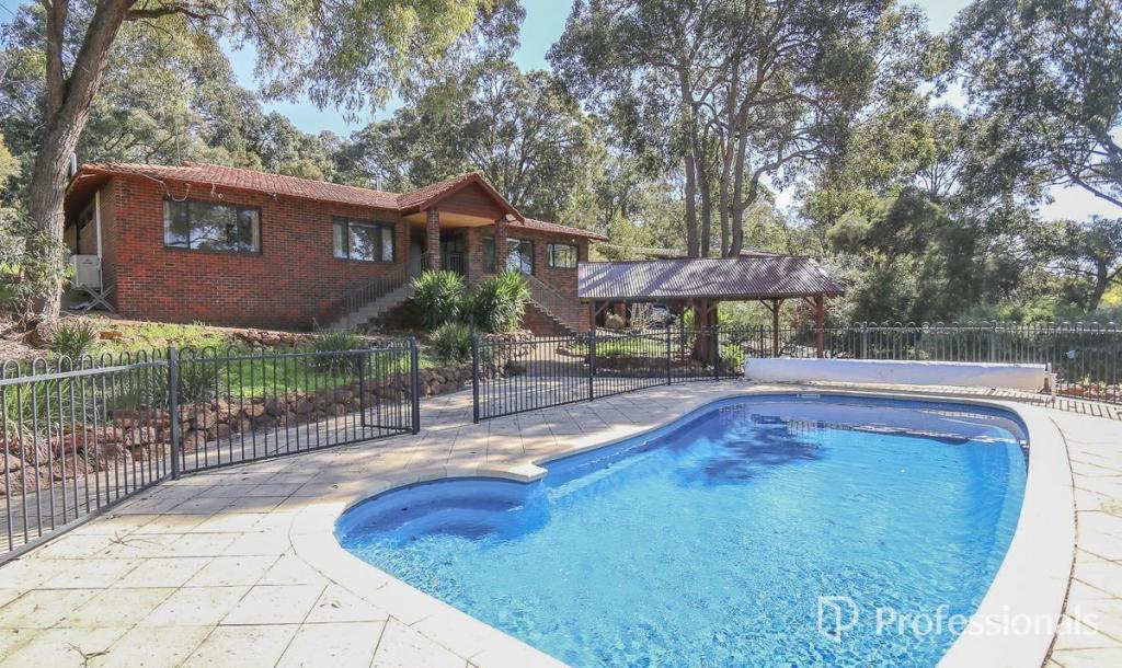 38 Valley Rd, Kalamunda, WA 6076
