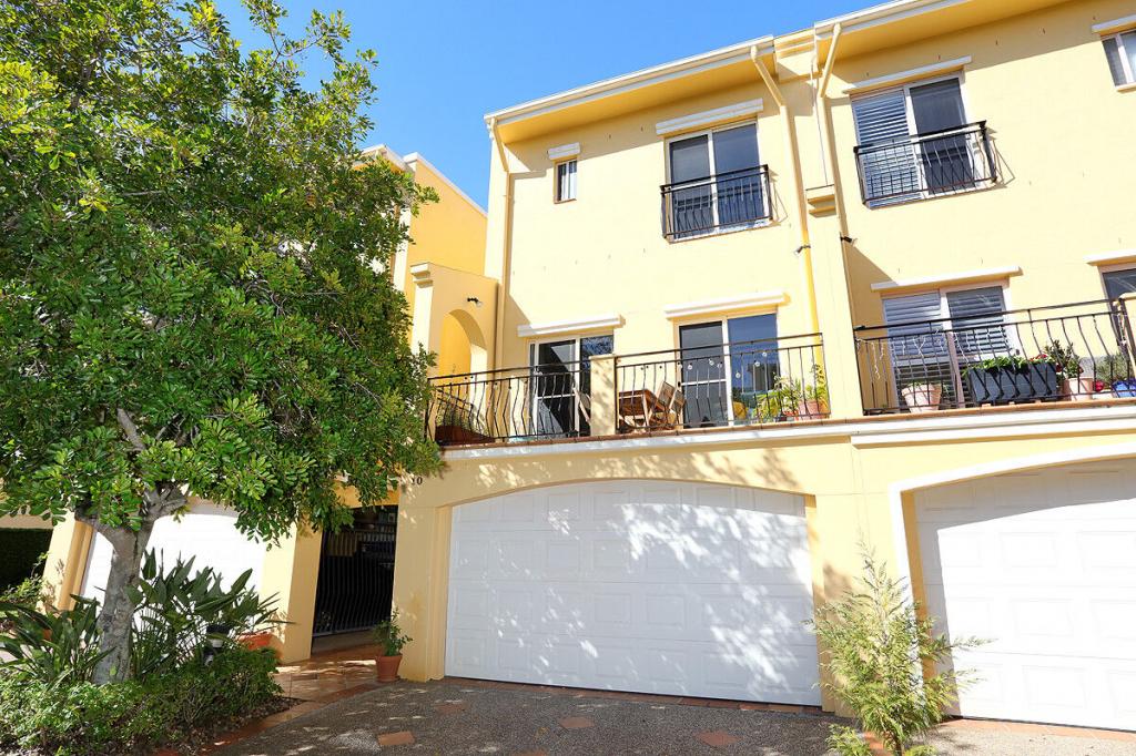 10/14 Pendraat Pde, Hope Island, QLD 4212