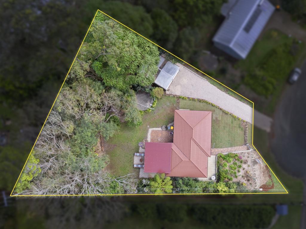 15 Tambora Ct, Tamborine Mountain, QLD 4272