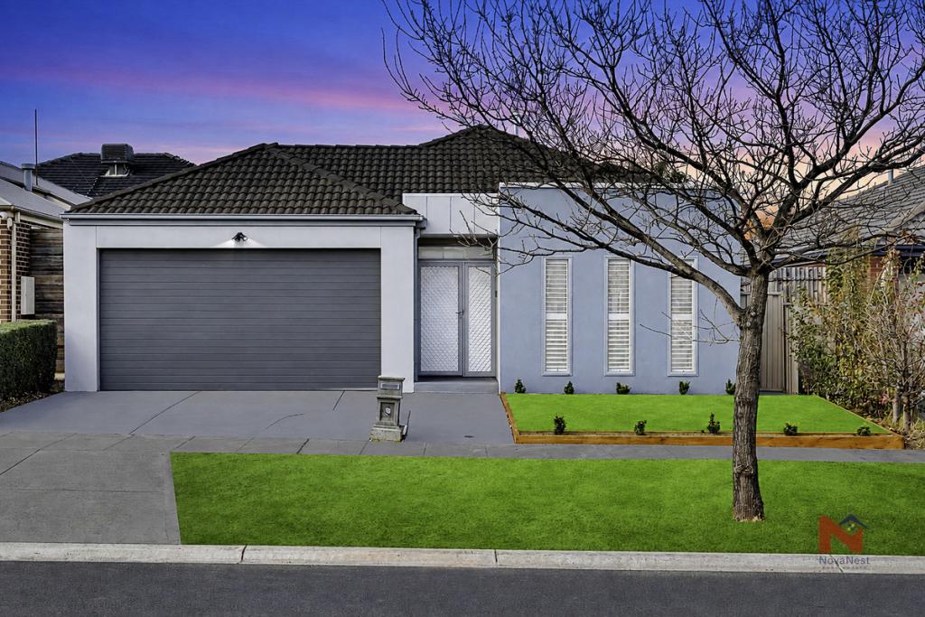 39 Oakview Pde, Caroline Springs, VIC 3023