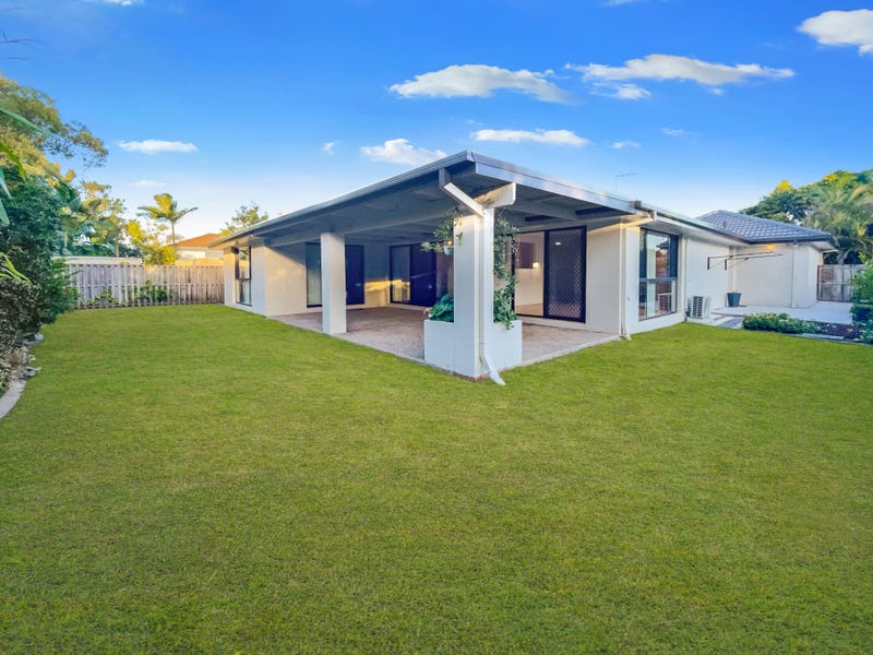 4 Waterhen Ct, Pelican Waters, QLD 4551