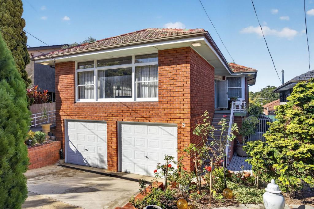 5 Rainbow Cres, Kingsgrove, NSW 2208