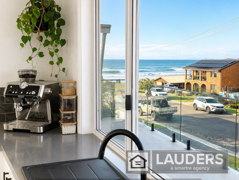 8a Ocean Dr, Wallabi Point, NSW 2430
