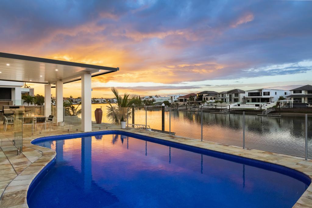 25 NAMATJIRA CT, BROADBEACH WATERS, QLD 4218