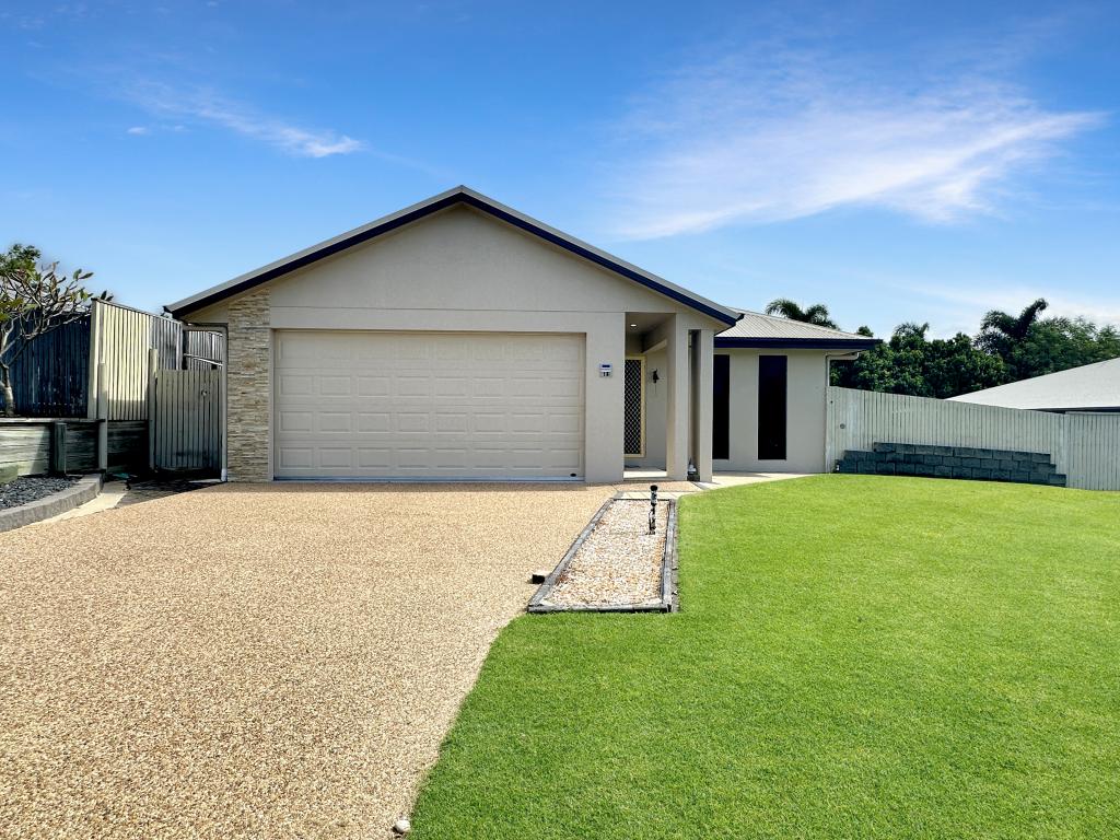 18 Rattray St, Bushland Beach, QLD 4818