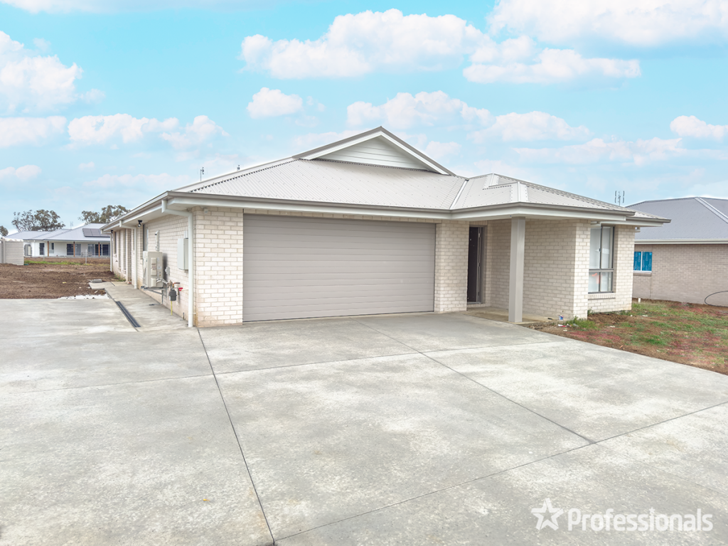 41 KESTRAL ST, MOORE CREEK, NSW 2340