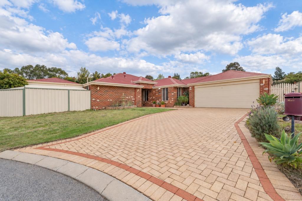 4 Purdy Ct, Seville Grove, WA 6112