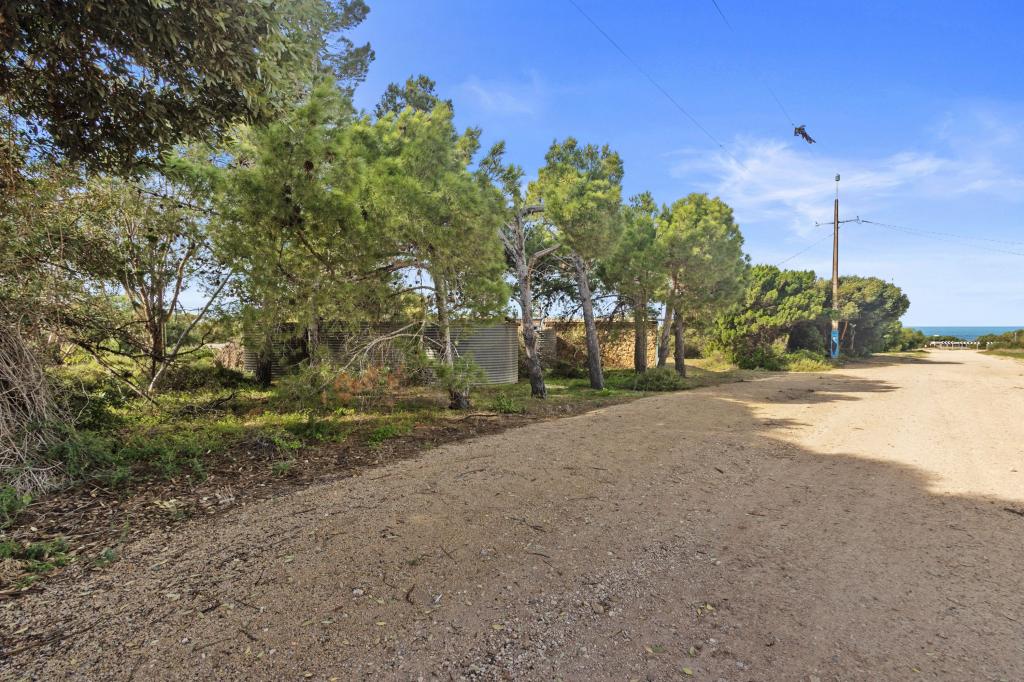 1 Endeavour Dr, Port Julia, SA 5580