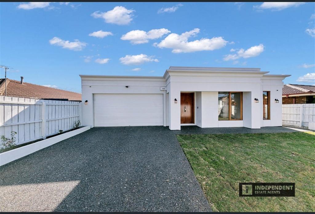 27 Wills Rd, Melton South, VIC 3338