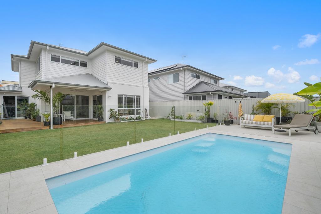 76 Aqua St, Newport, QLD 4020