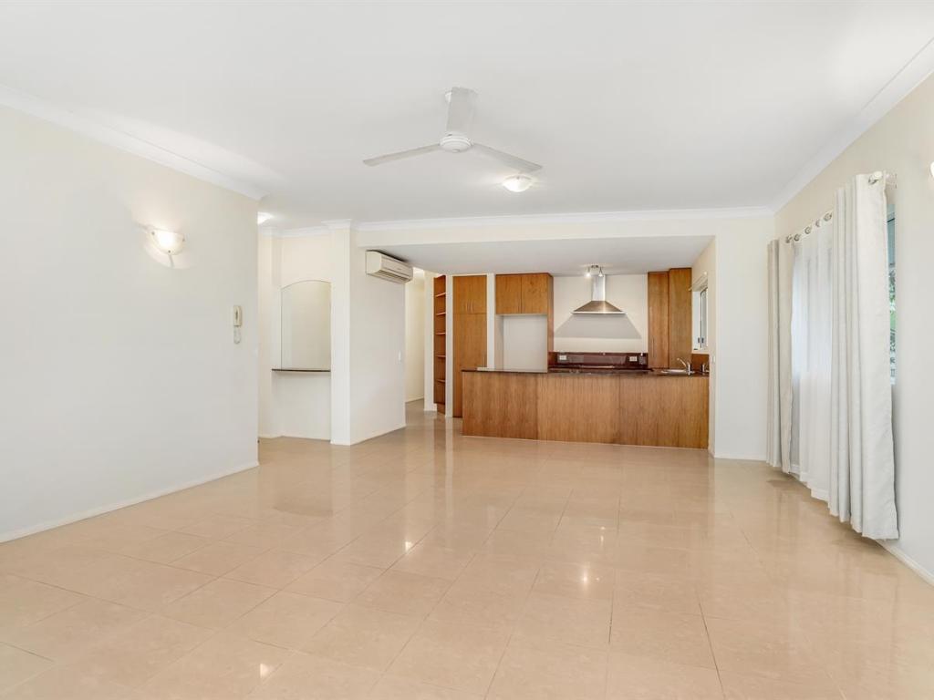 2/23 Amphora St, Palm Cove, QLD 4879