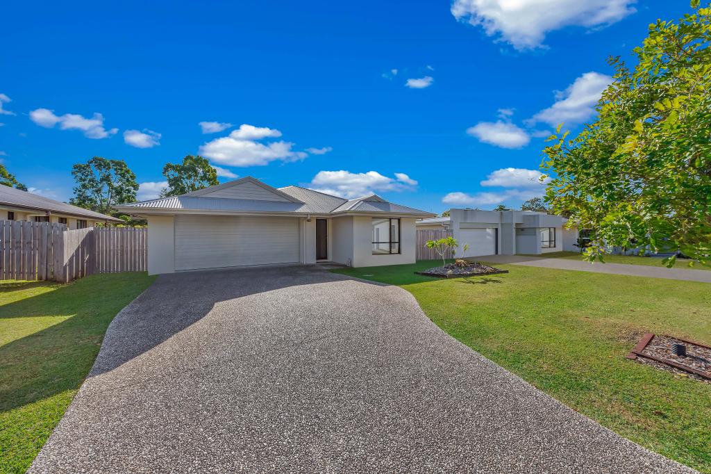 28 Trader Cres, Cannonvale, QLD 4802