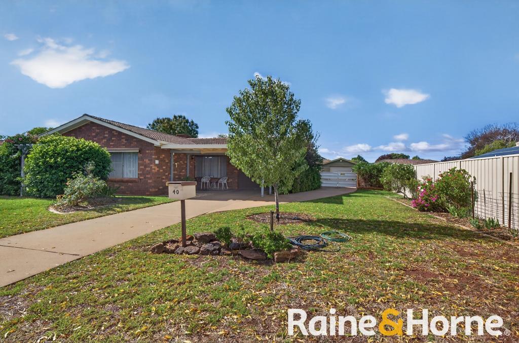 40 ROYAL PDE, DUBBO, NSW 2830