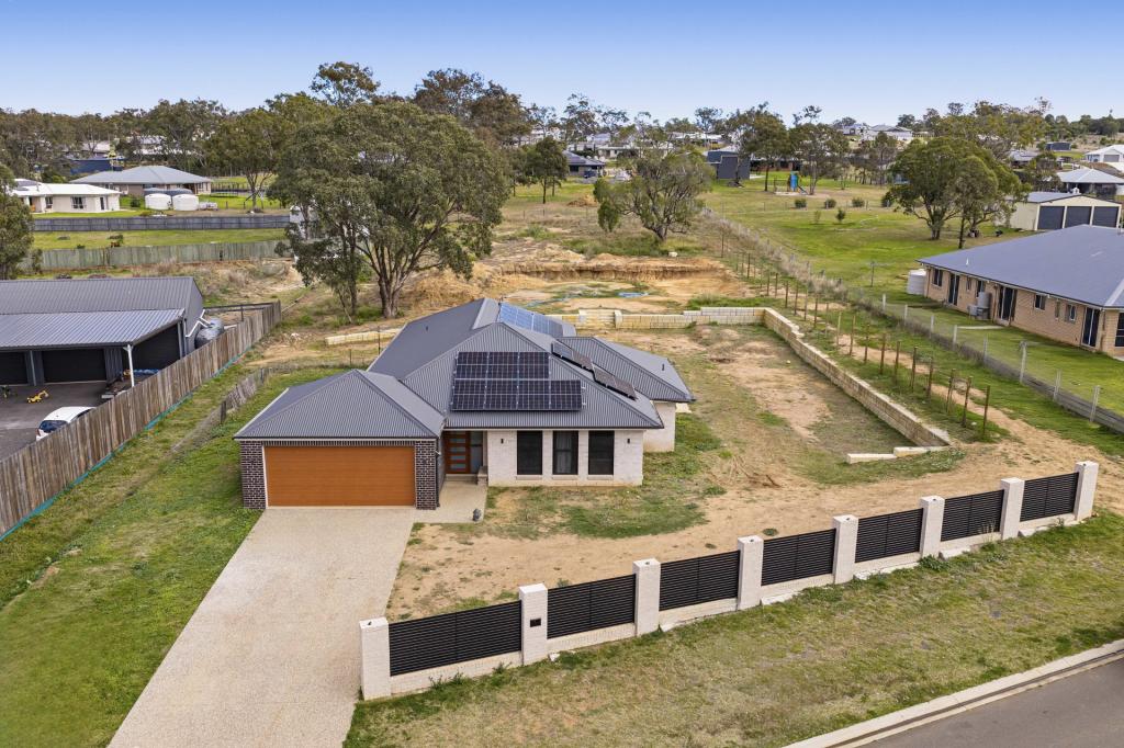 14 Farmer Dr, Meringandan West, QLD 4352