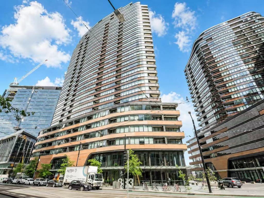 1408 N/889 Collins St, Docklands, VIC 3008