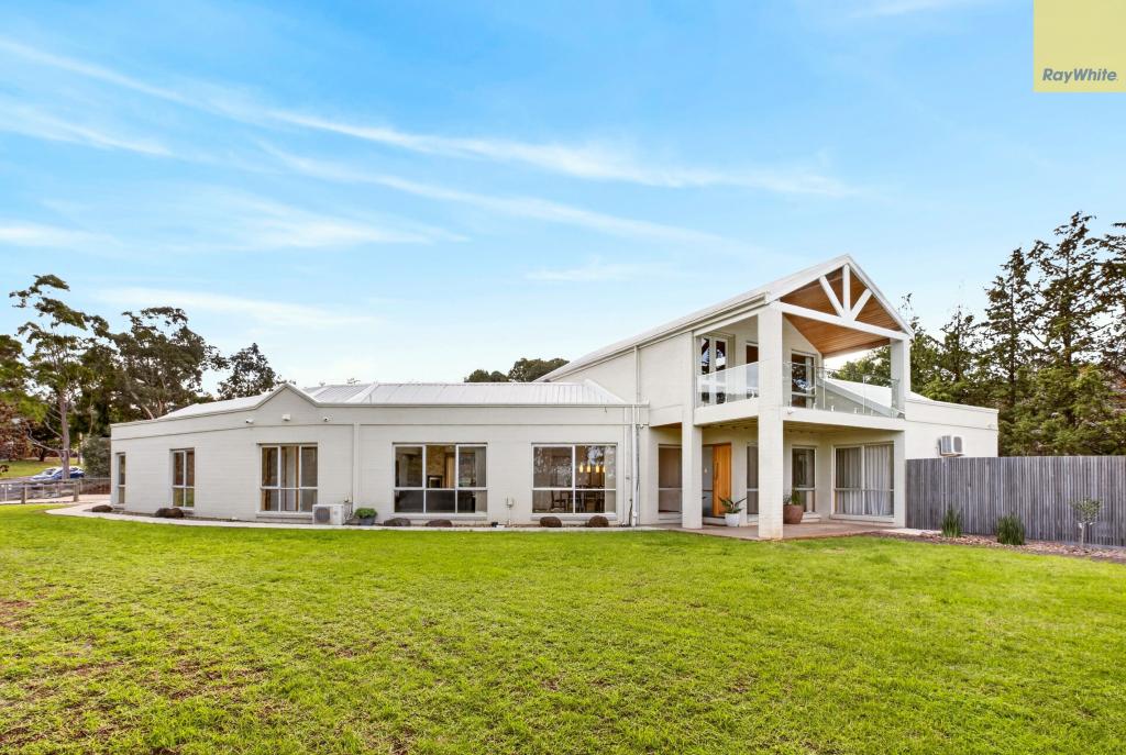14 Ramsay Cres, Darley, VIC 3340