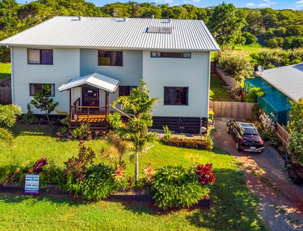 26 Highland St, Russell Island, QLD 4184