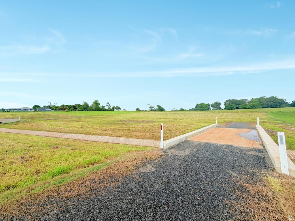 LOT 62/24 AMBER CL, PEERAMON, QLD 4885