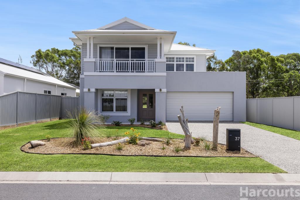 37 Swift Pl, South West Rocks, NSW 2431
