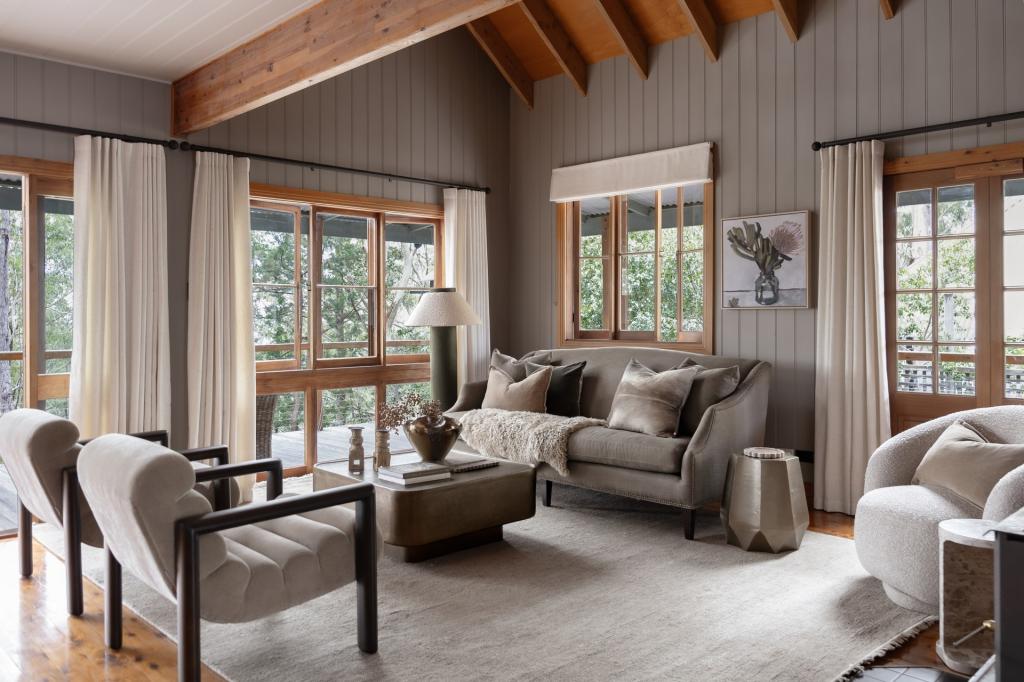 6 ILLOWRA LANE, HYAMS BEACH, NSW 2540