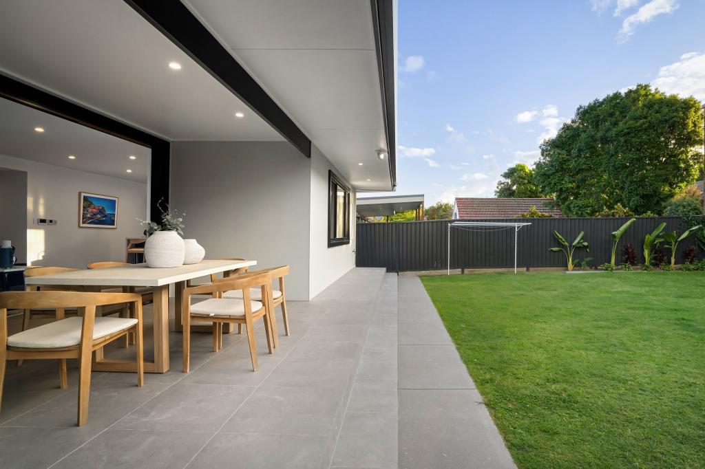 24 Lobb Cres, Beverley Park, NSW 2217