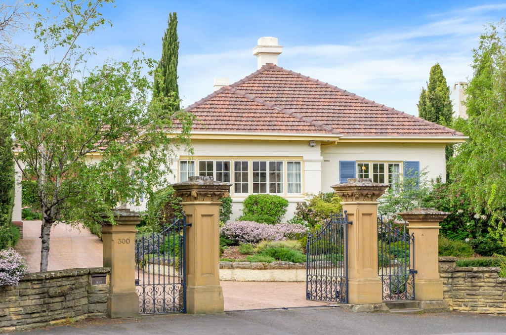 300 Sandy Bay Rd, Sandy Bay, TAS 7005