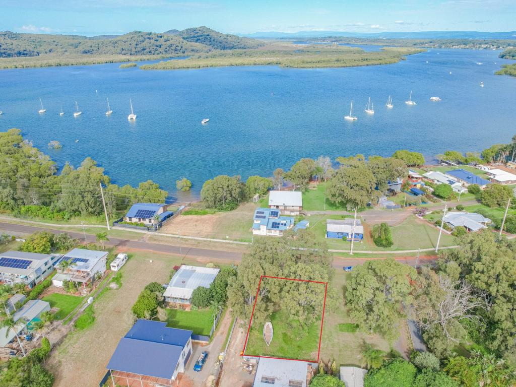 133 Canaipa Point Dr, Russell Island, QLD 4184