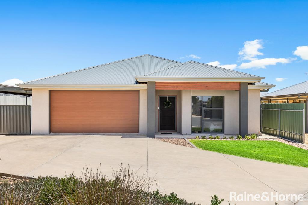 96e Christian Rd, Murray Bridge, SA 5253