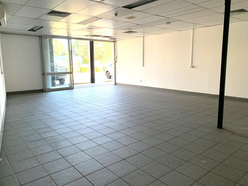 874 Beachmere Rd, Beachmere, QLD 4510