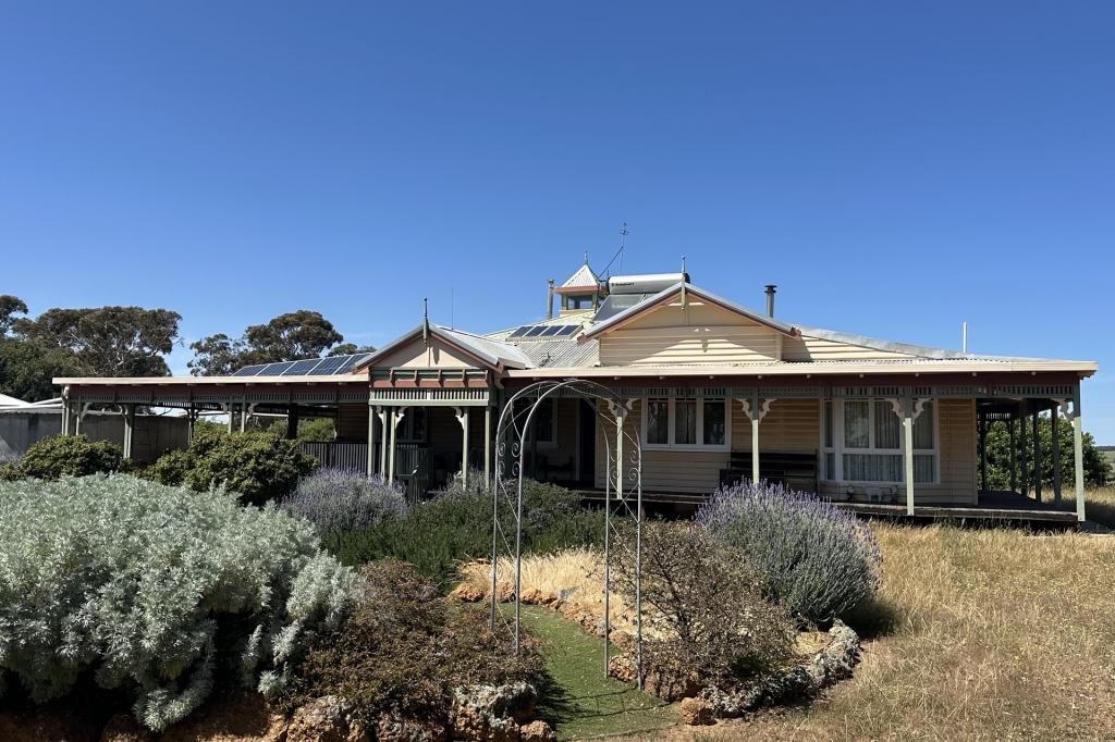 23 Hillcroft Rd, Brookton, WA 6306