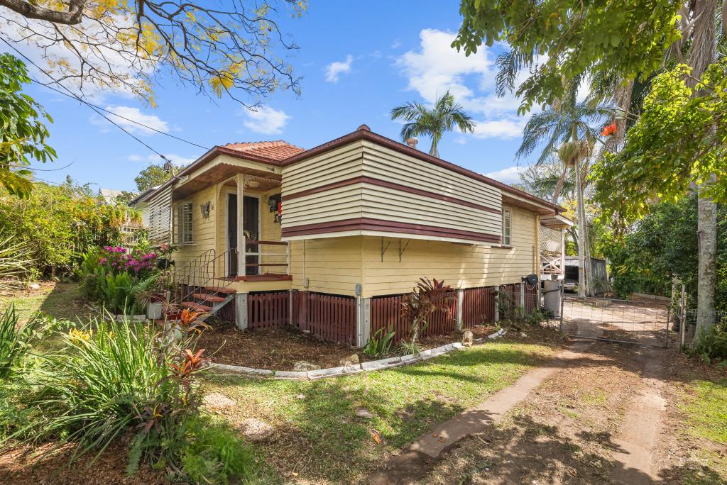 16 MAUGHAN ST, CARINA HEIGHTS, QLD 4152