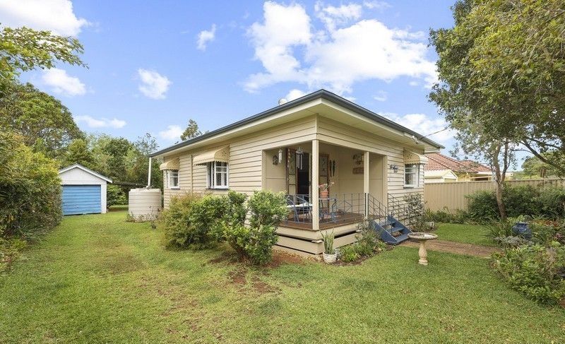 37 Beattie St, Kallangur, QLD 4503