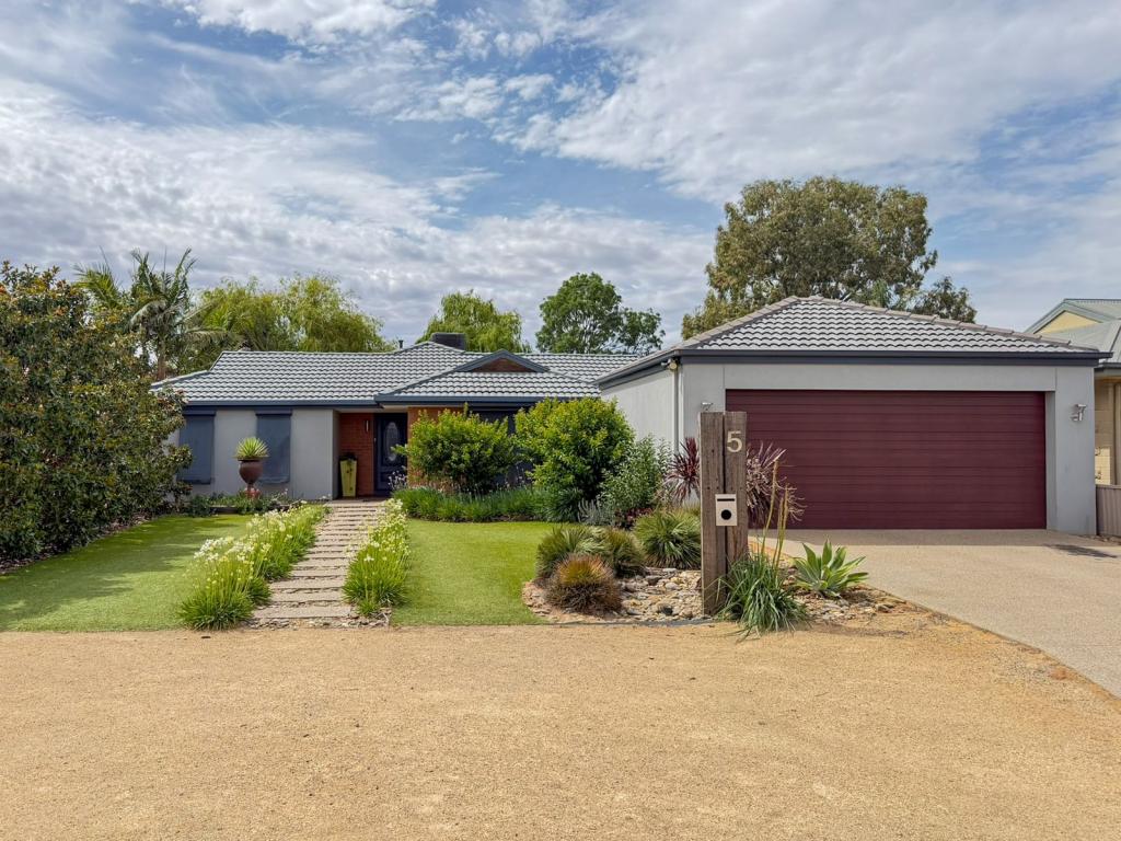 5 Reynolds Dr, Numurkah, VIC 3636